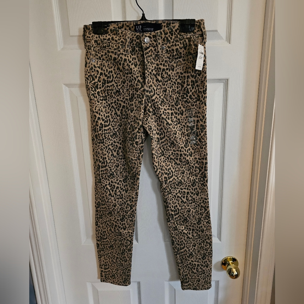 GAP Leopard Print Universal Legging